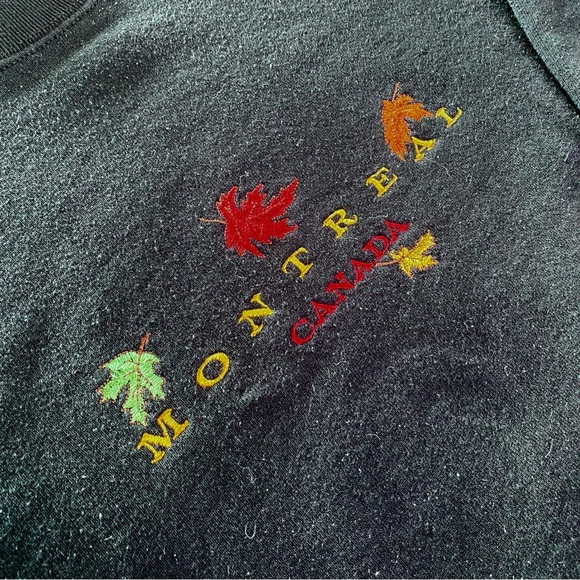 Montreal vintage embroidered graphic crewneck - Picture 2 of 3